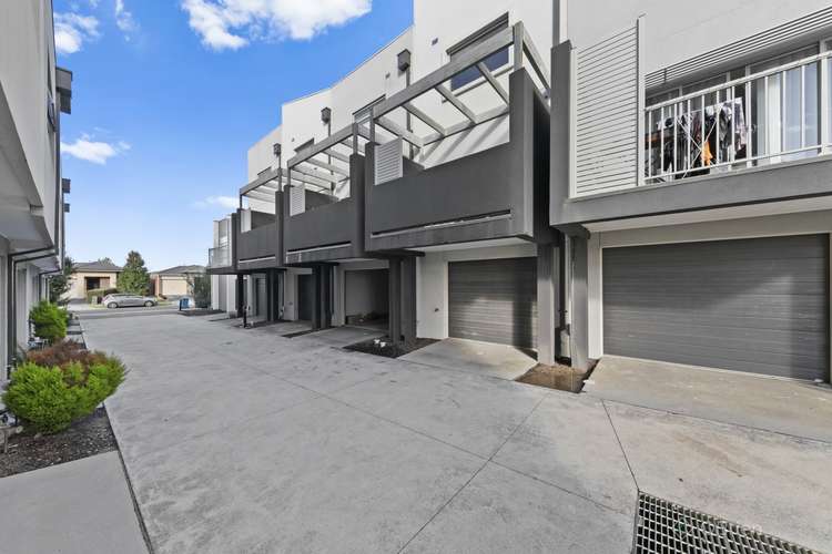 Main view of Homely townhouse listing, 10 Axel Walk, Cranbourne North VIC 3977
