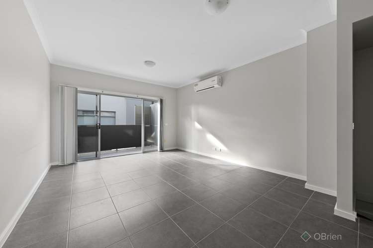Fourth view of Homely townhouse listing, 10 Axel Walk, Cranbourne North VIC 3977