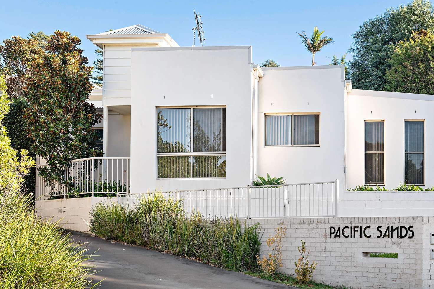 Main view of Homely villa listing, 2/31 Osborne Street, Gerringong NSW 2534