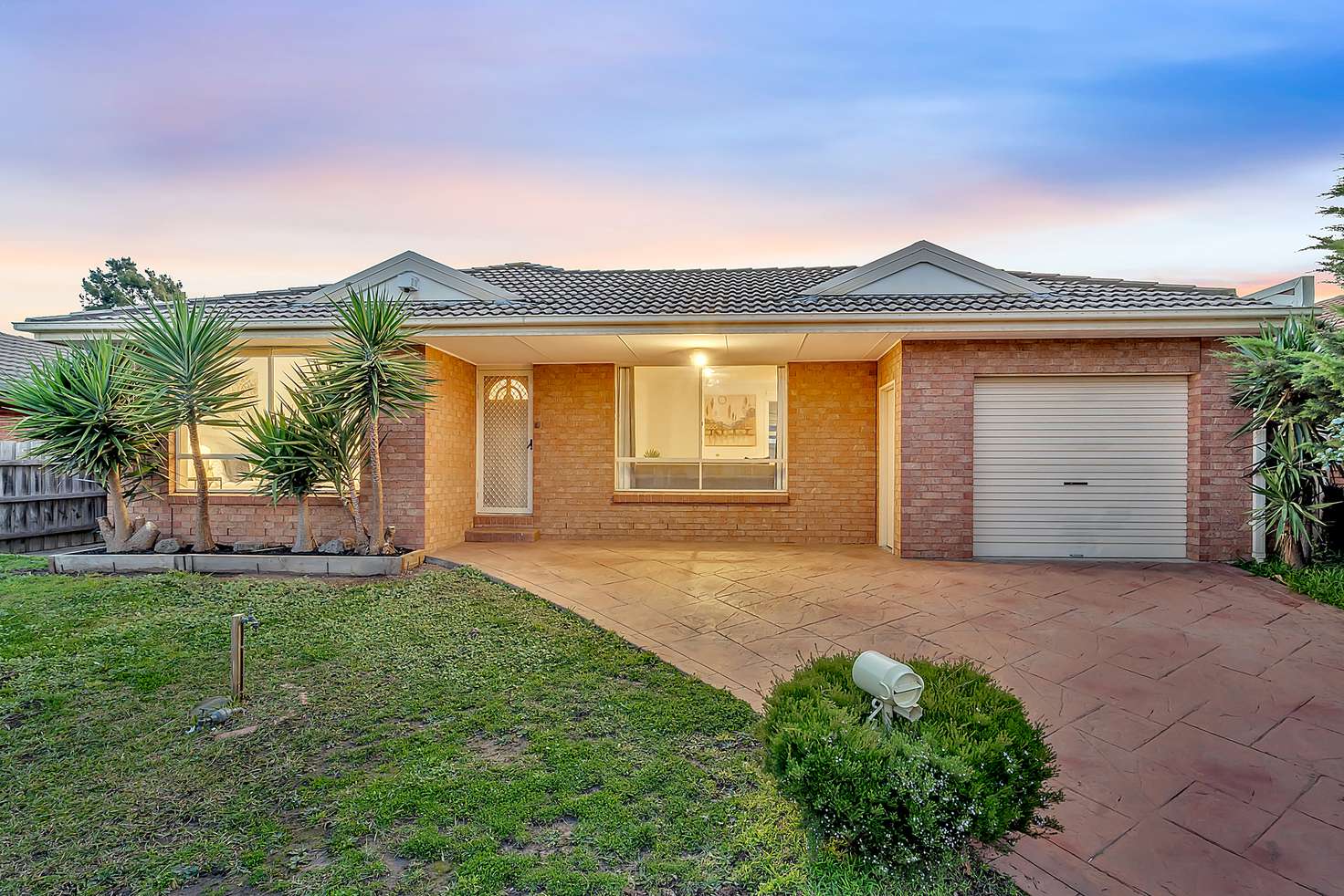Main view of Homely house listing, 27 Exmouth Road, Craigieburn VIC 3064
