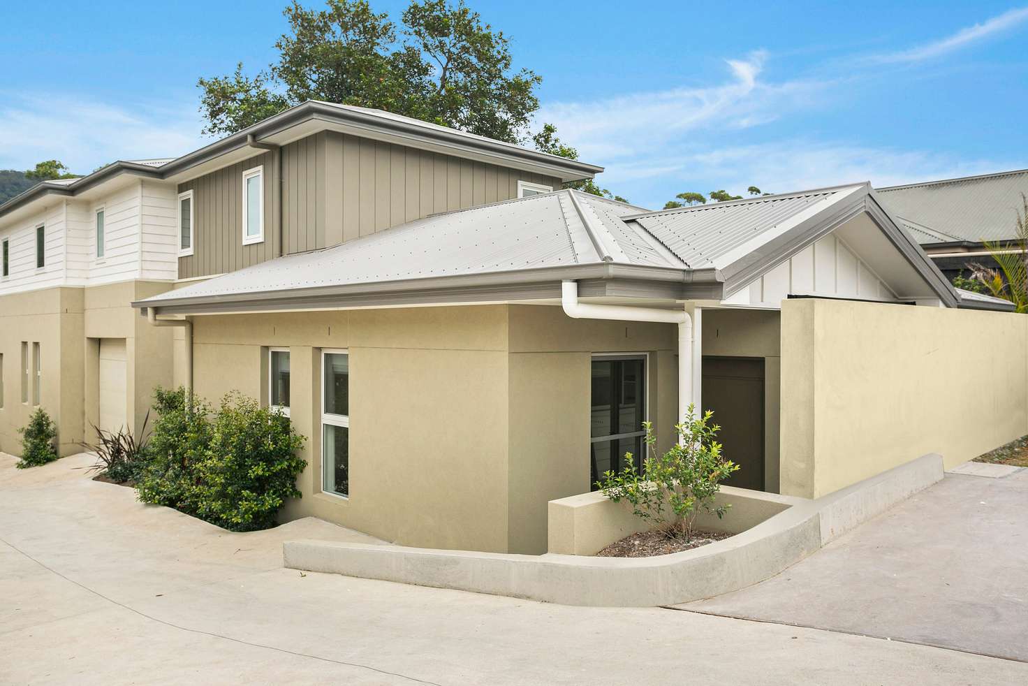 Main view of Homely townhouse listing, 1/208 Princes Highway, Bulli NSW 2516