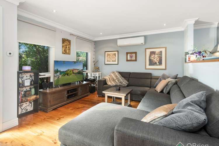 Fifth view of Homely house listing, 10 Dunrobin Court, Carrum Downs VIC 3201