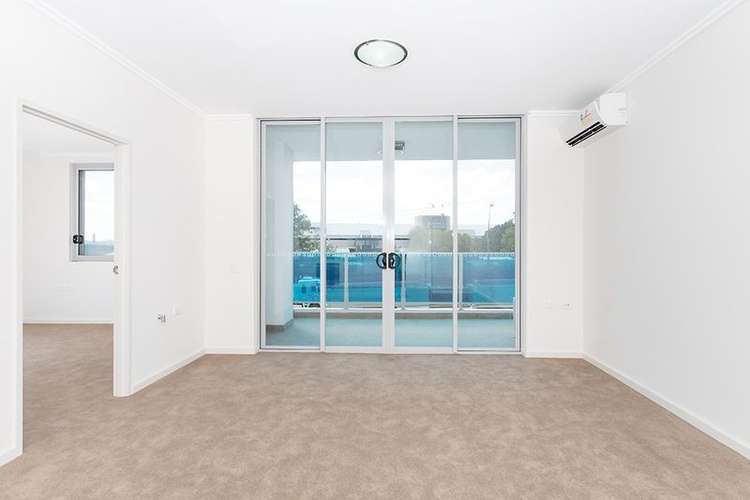 Fifth view of Homely unit listing, 210/3 Weston Street, Rosehill NSW 2142