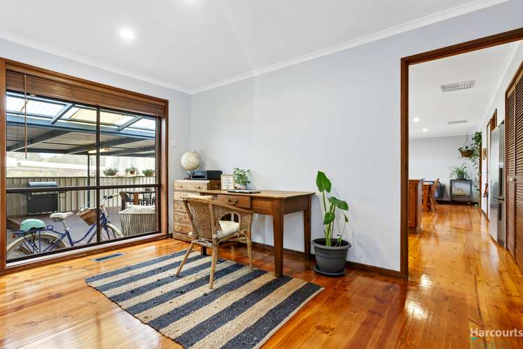Fifth view of Homely house listing, 2 Whitfield Court, Mill Park VIC 3082