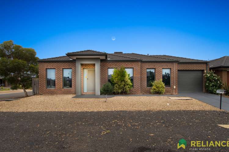 Main view of Homely unit listing, 2/33 Saltbush Crescent, Brookfield VIC 3338