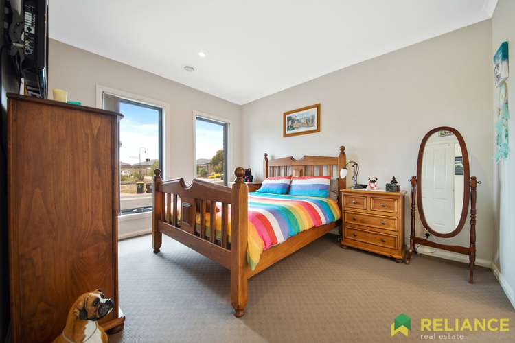 Fourth view of Homely unit listing, 2/33 Saltbush Crescent, Brookfield VIC 3338