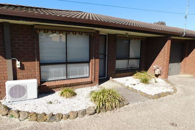 Main view of Homely unit listing, 2/6 Warwick Street, Redan VIC 3350