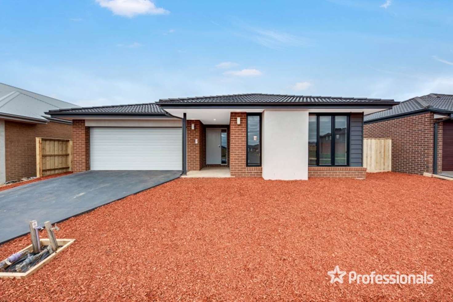 Main view of Homely house listing, 5 Chapelton Way, Werribee VIC 3030