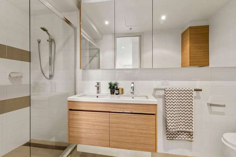 Fourth view of Homely apartment listing, 2/195 Clarke Street, Northcote VIC 3070