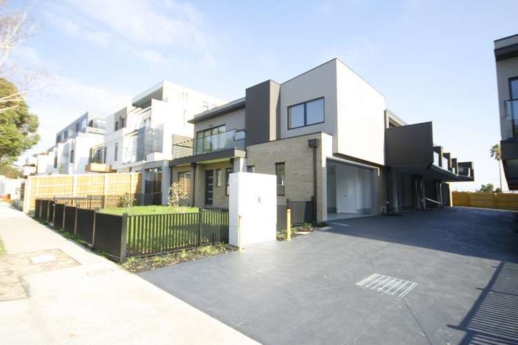 Main view of Homely townhouse listing, 9/17 Bent Street, Bentleigh VIC 3204