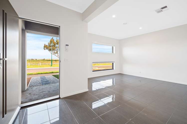 Second view of Homely house listing, 9 Blueleaf Place, Brookfield VIC 3338