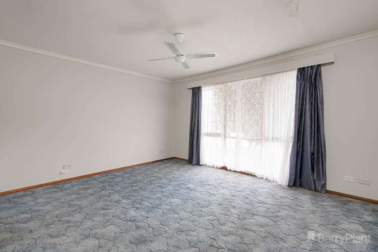 Fifth view of Homely house listing, 7 Greaves Court, Pakenham VIC 3810