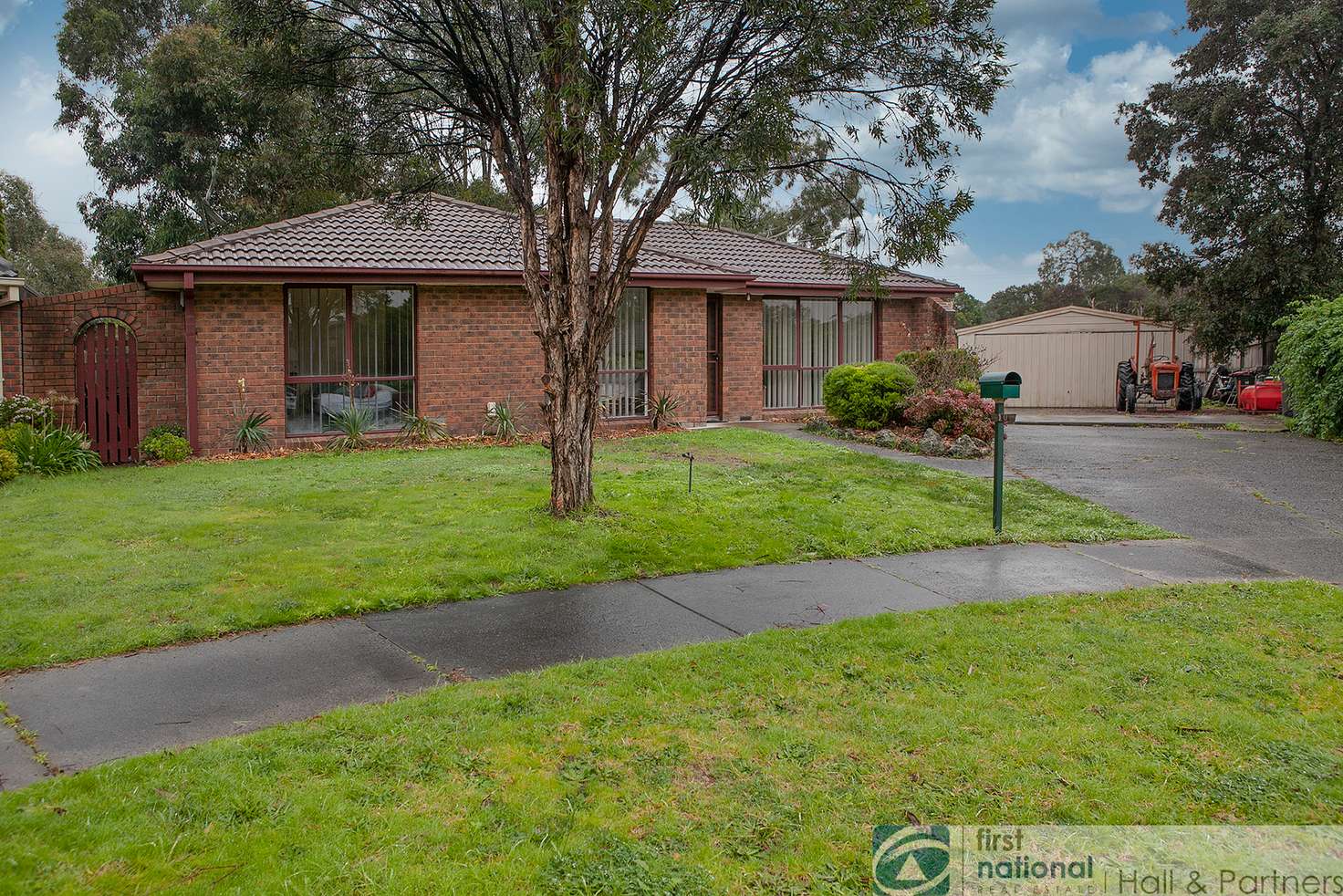 Main view of Homely house listing, 10 Fernbank Crescent, Mulgrave VIC 3170