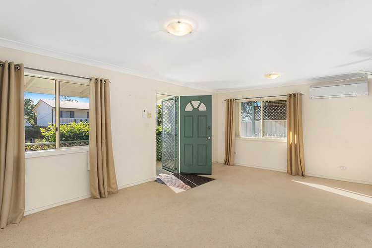 Second view of Homely house listing, 5 Warrina Avenue, Summerland Point NSW 2259