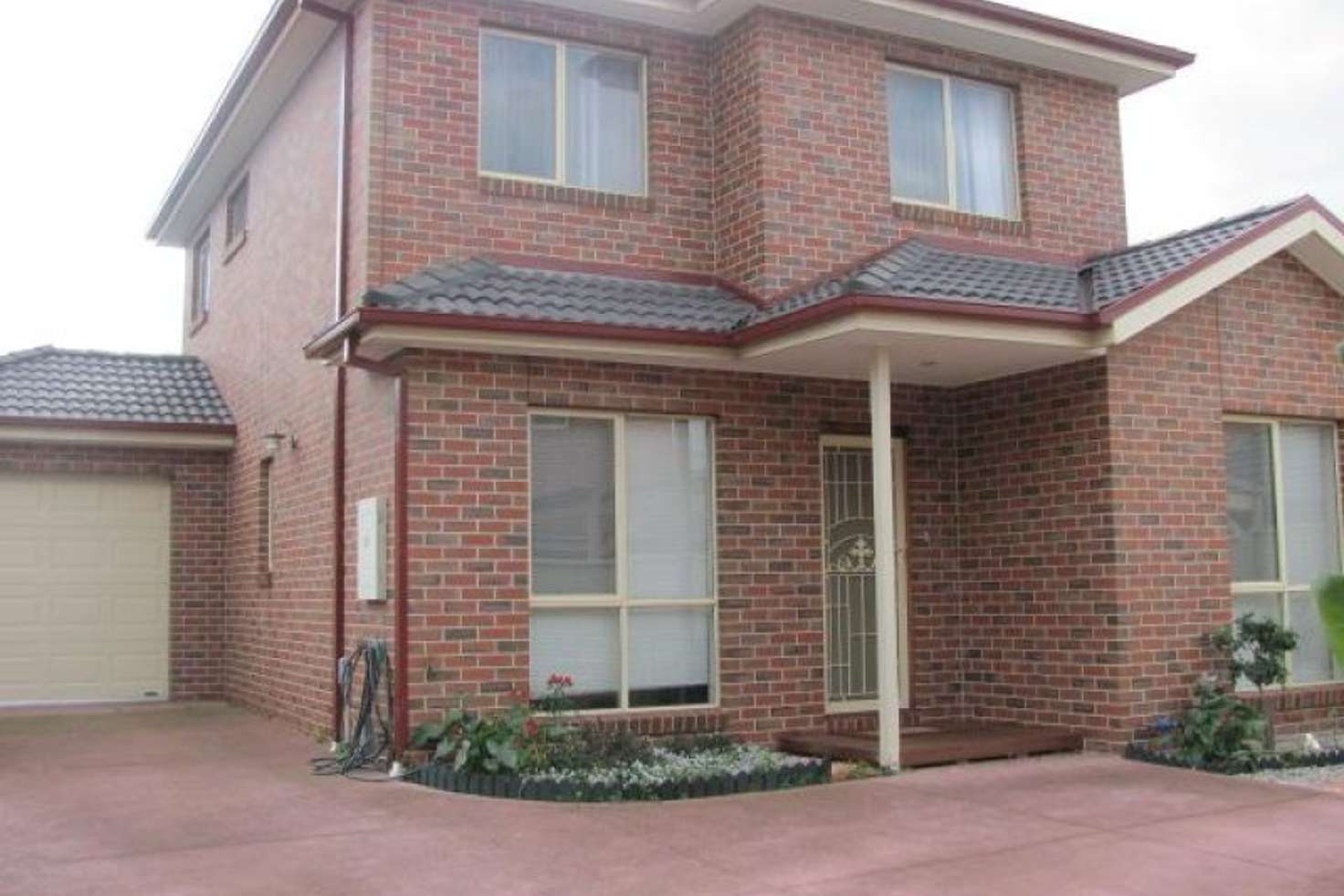 Main view of Homely house listing, 2/17 Avondale Avenue, St Albans VIC 3021