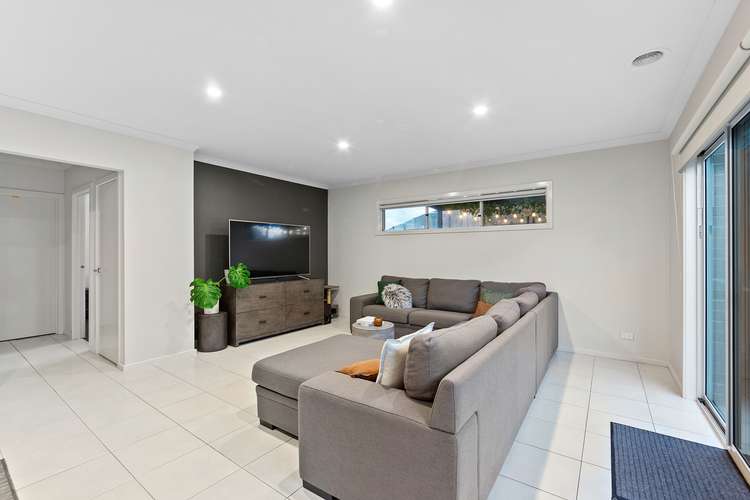 Fifth view of Homely house listing, 5 Allusive Walk, Narre Warren VIC 3805