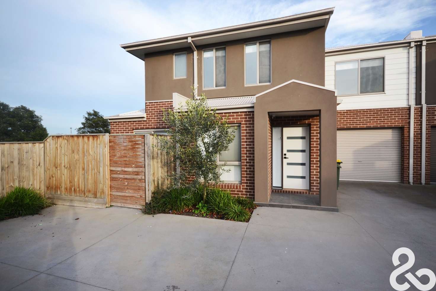 Main view of Homely townhouse listing, 8/126 Moffat Drive, Lalor VIC 3075