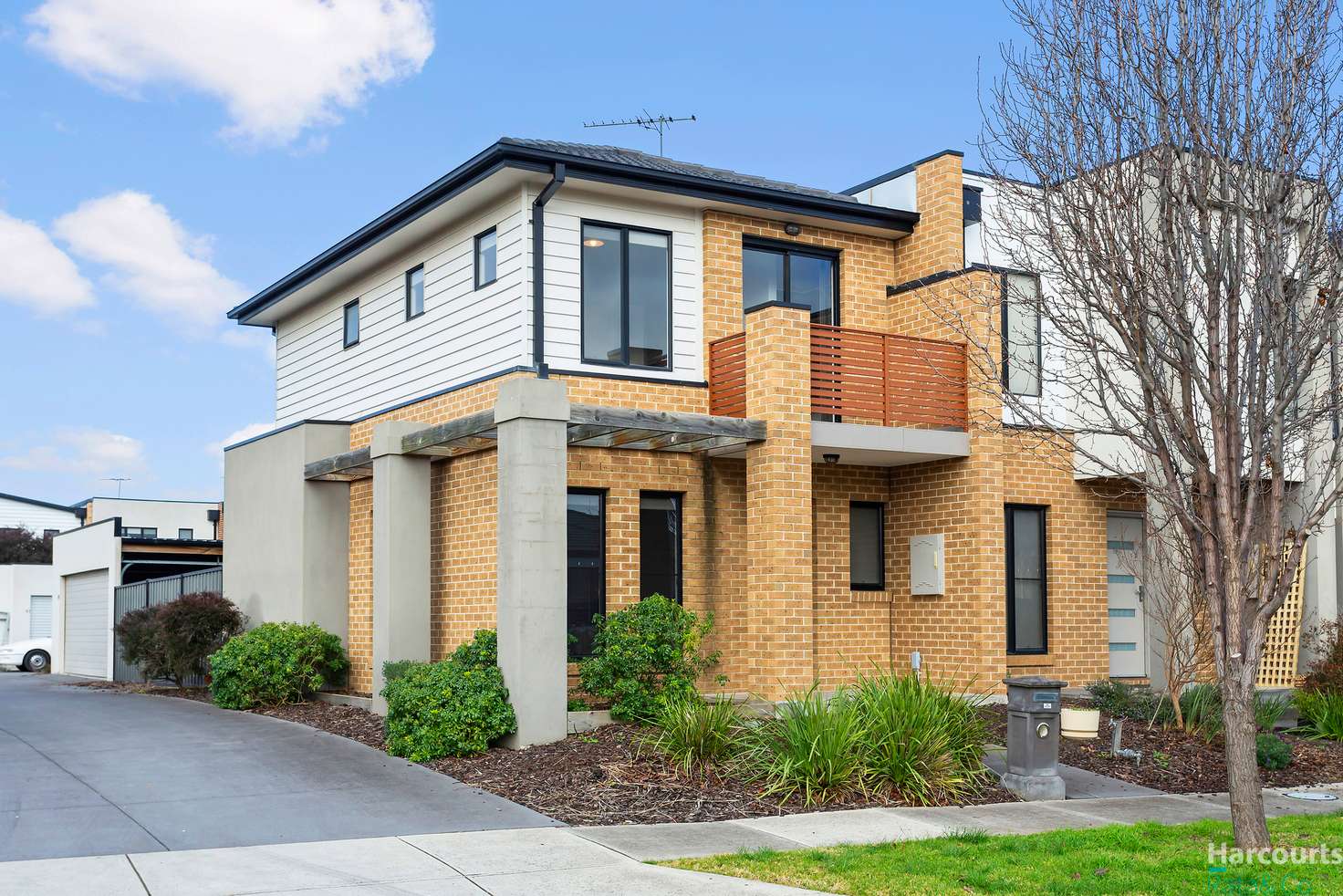 Main view of Homely townhouse listing, 25 Mccubbin Way, Mernda VIC 3754