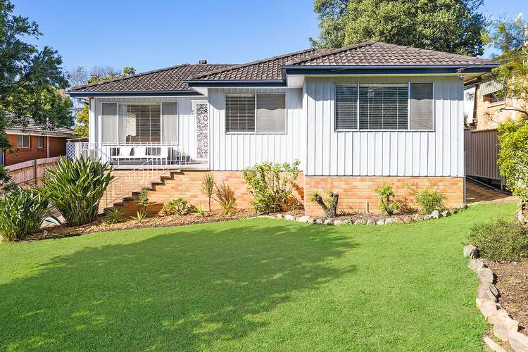Main view of Homely house listing, 18 Sunnyside Avenue, Point Clare NSW 2250
