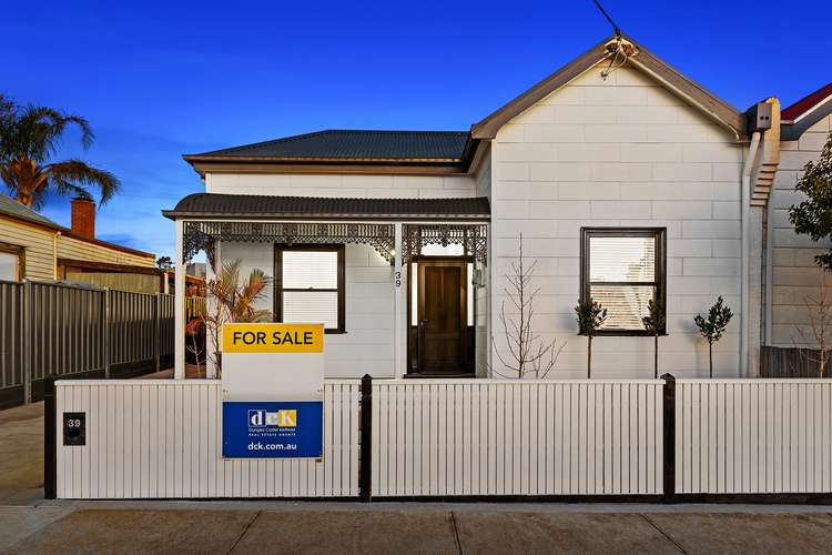 Main view of Homely house listing, 39 Hargreaves Street, Bendigo VIC 3550