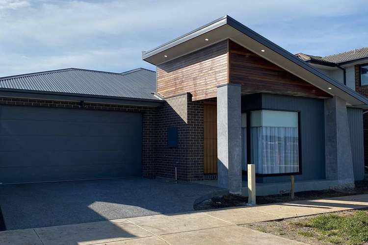 Request more photos of 34 Waterbird Circuit, Weir Views VIC 3338