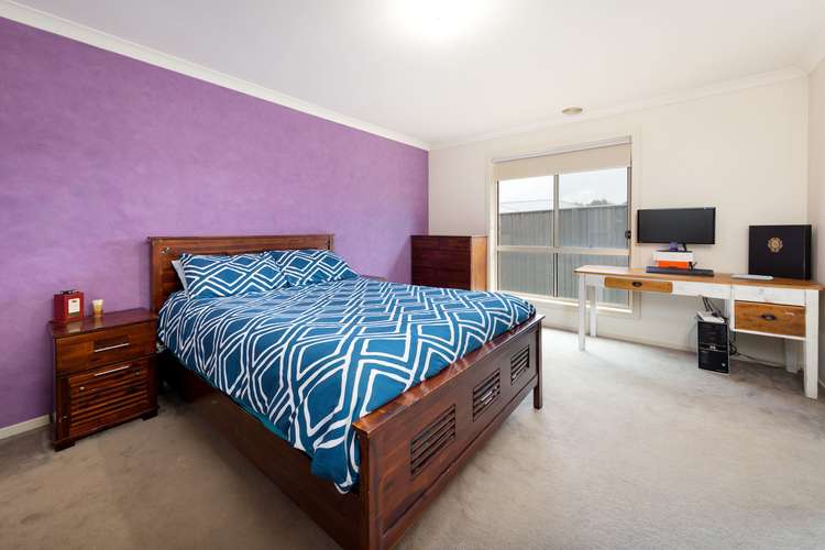 Fifth view of Homely house listing, 2 Jells Court, Wodonga VIC 3690