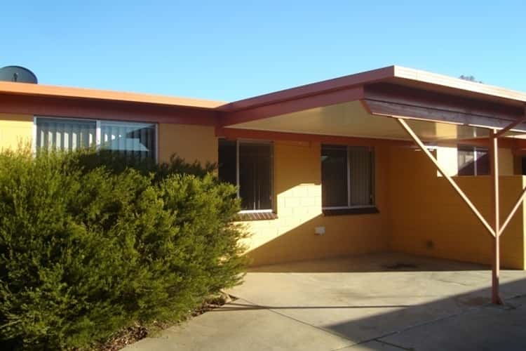 Main view of Homely unit listing, 2/193 Plummer Street, Albury NSW 2640