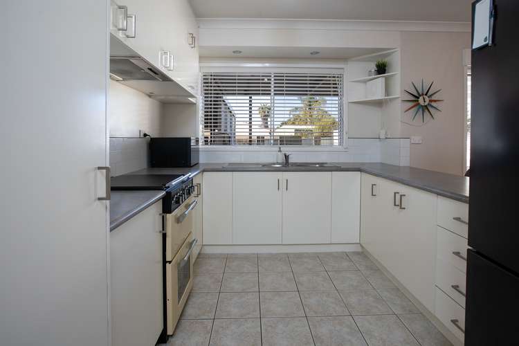 Third view of Homely house listing, 6 Thomas Place, Wodonga VIC 3690