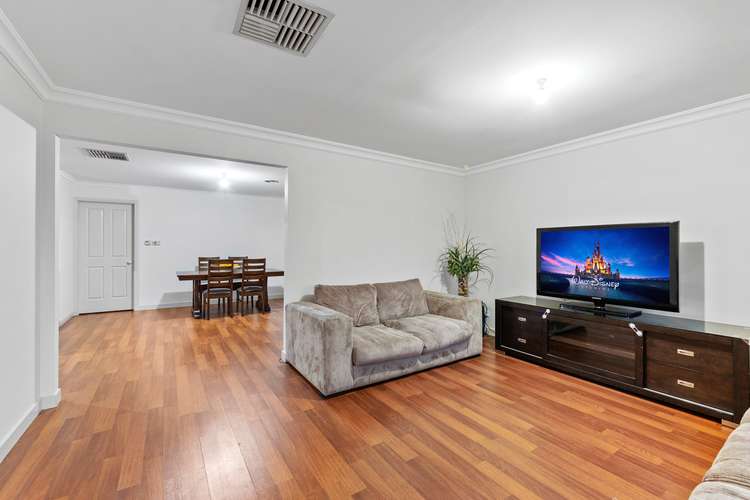 Fifth view of Homely house listing, 2 Thames Court, Cranbourne East VIC 3977