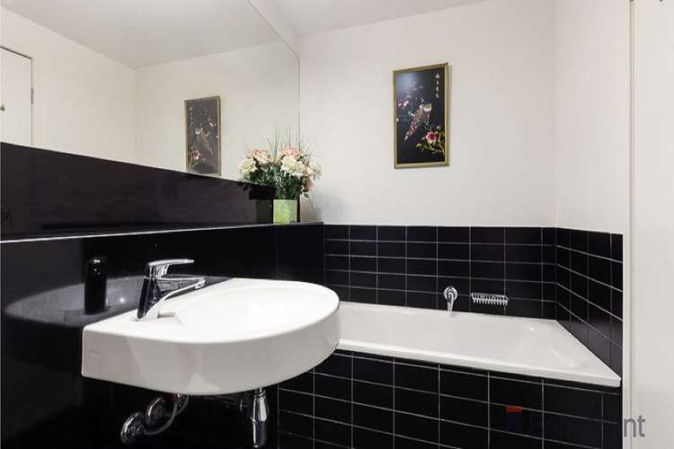 Fifth view of Homely apartment listing, 2601/620 Collins Street, Melbourne VIC 3000