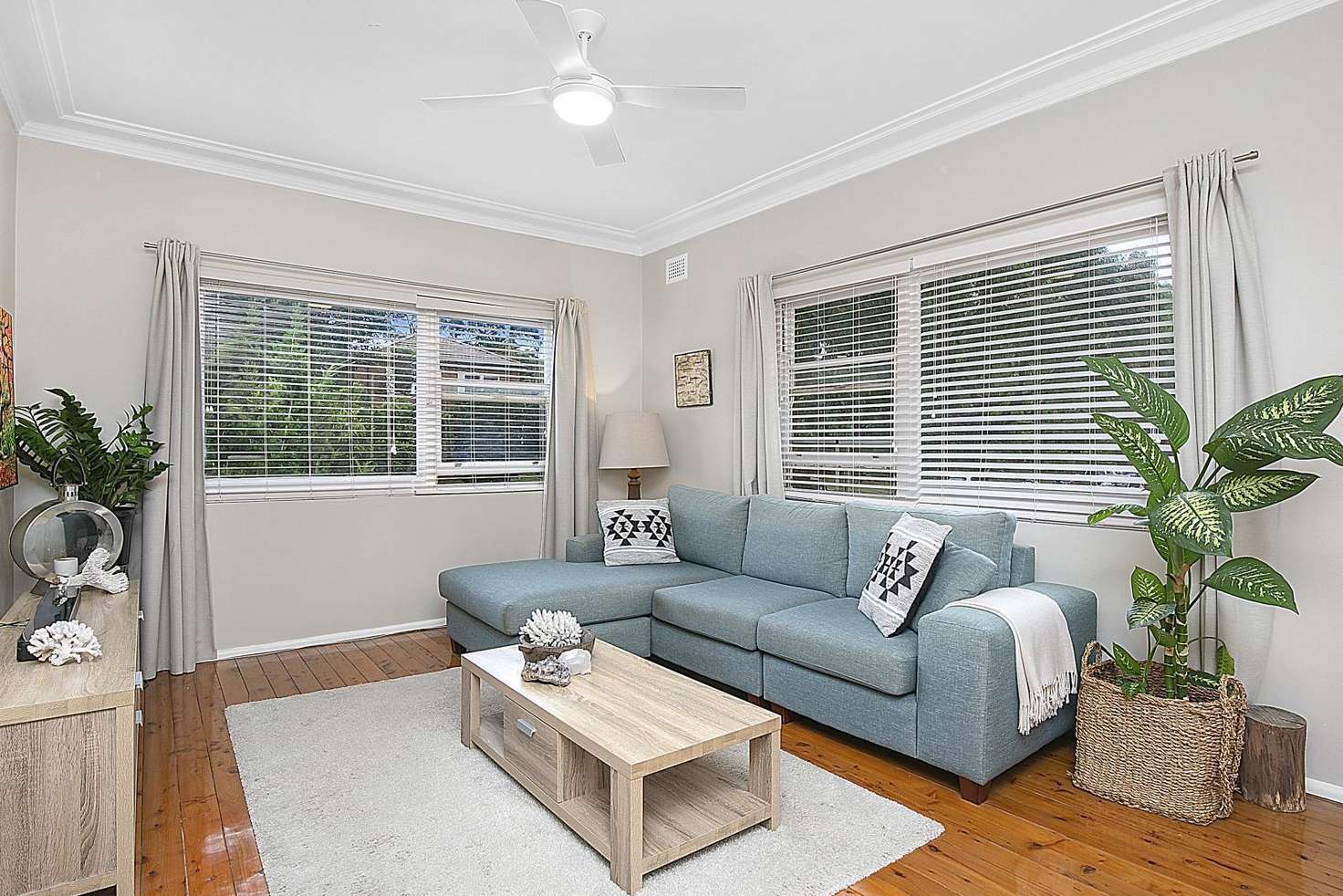 Main view of Homely unit listing, 4/54 Seaview Street, Cronulla NSW 2230