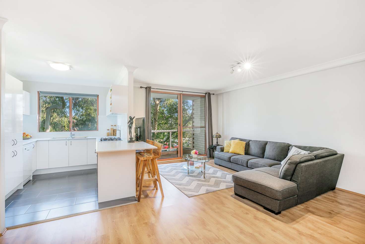 Main view of Homely unit listing, 6/351-353 President Avenue, Gymea NSW 2227