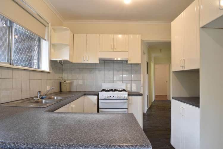 Fifth view of Homely house listing, 2 Winn Grove, Lalor VIC 3075
