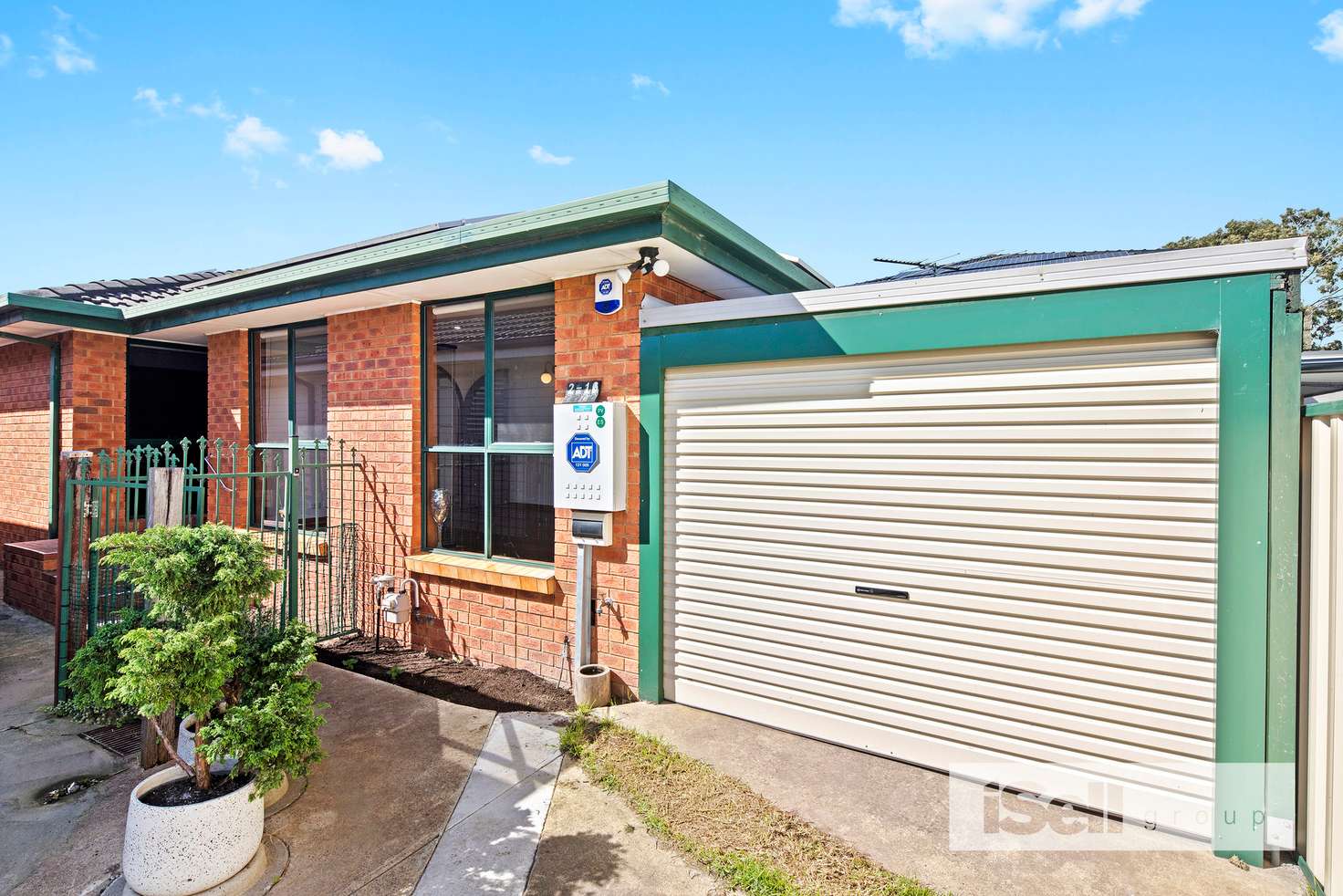 Main view of Homely unit listing, 2/16 Oak Grove, Springvale VIC 3171