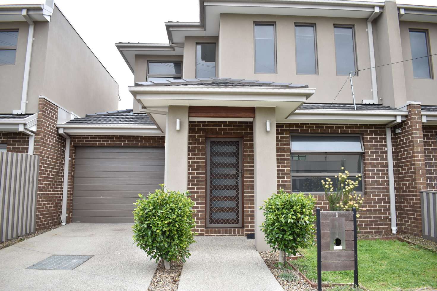 Main view of Homely townhouse listing, 5 Myrtle Street, Thomastown VIC 3074