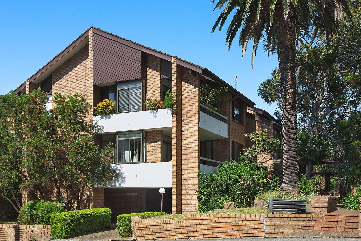 Main view of Homely unit listing, 2/69 Woniora Road, Hurstville NSW 2220