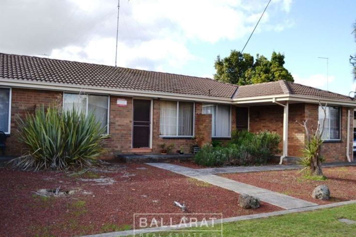 Main view of Homely unit listing, 2/34 Marie Crescent, Wendouree VIC 3355