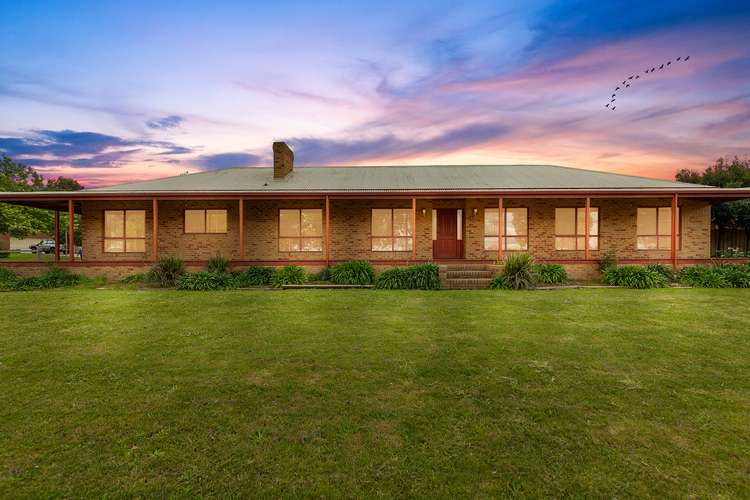 Main view of Homely house listing, 15 Settlers Hill Place, Narre Warren North VIC 3804