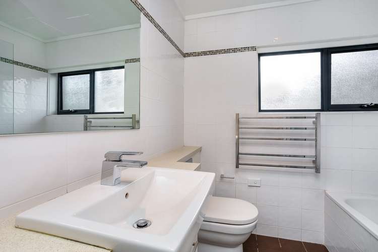 Fourth view of Homely apartment listing, 5/34 The Crescent, Dee Why NSW 2099