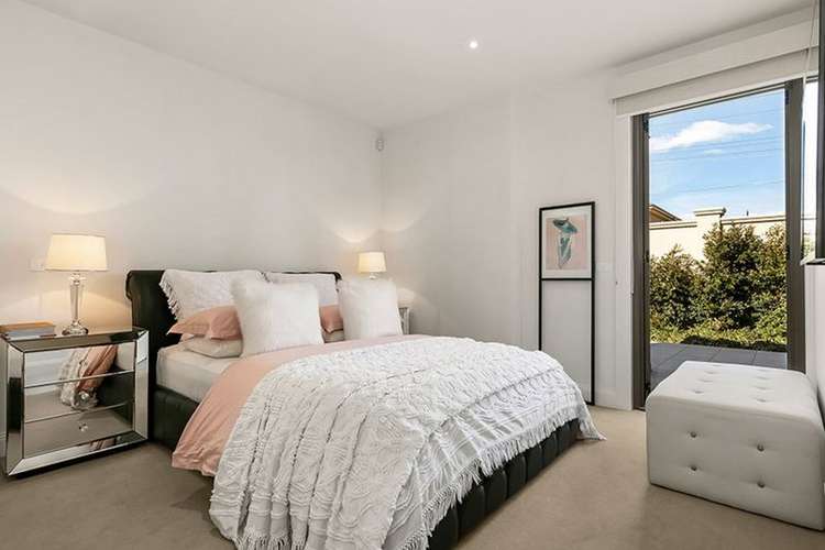 Fourth view of Homely apartment listing, 2/17A Martin Street, Brighton VIC 3186