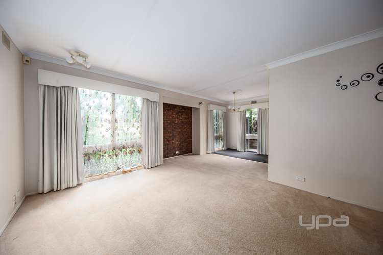 Second view of Homely house listing, 8 Madison Drive, Hoppers Crossing VIC 3029