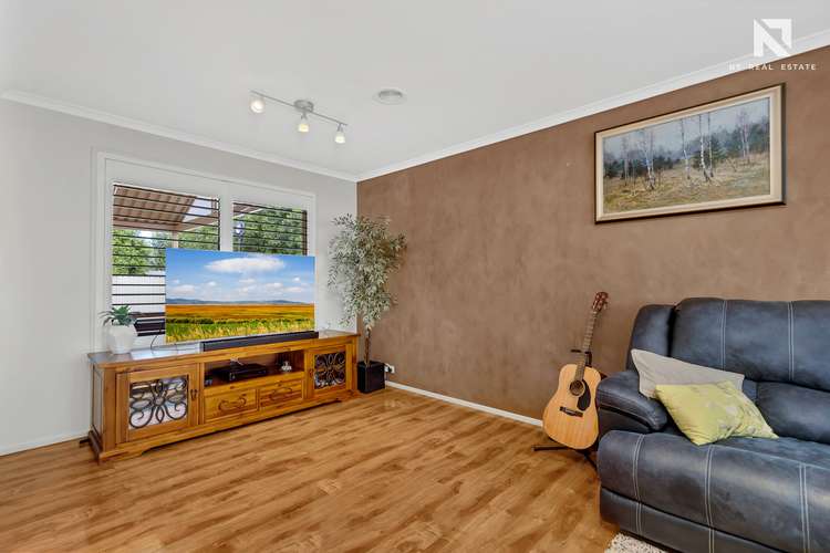 Fourth view of Homely house listing, 17 Simpson Place, Caroline Springs VIC 3023