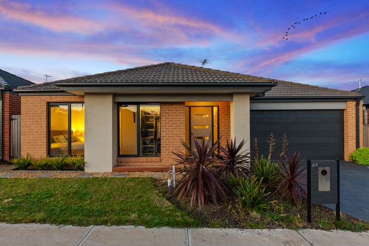 27 Sloane Drive, Clyde North VIC 3978