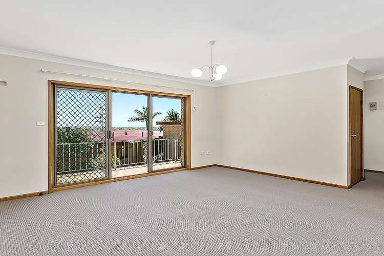 Third view of Homely apartment listing, 4/59 New Dapto Road, Wollongong NSW 2500