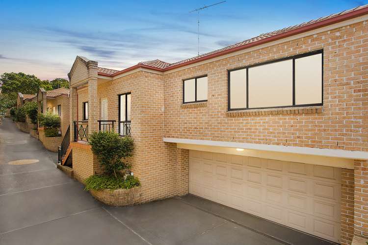 Main view of Homely villa listing, 3/2 Cahill Street, Beverly Hills NSW 2209