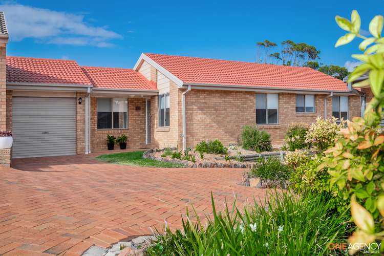 Main view of Homely villa listing, 40 Tasman Court, Caves Beach NSW 2281