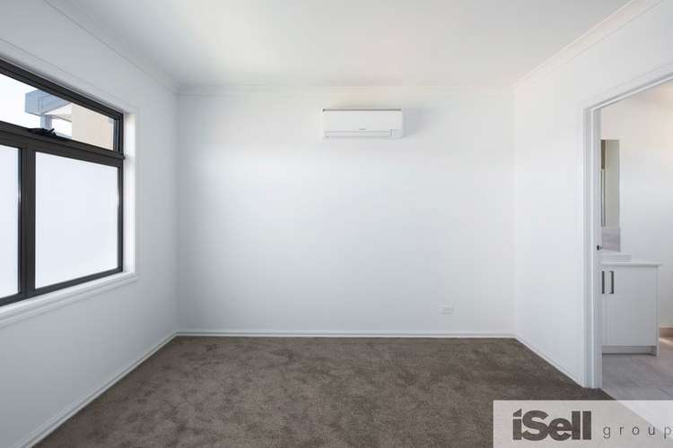 Fifth view of Homely townhouse listing, 2/31 Lightwood Road, Springvale VIC 3171