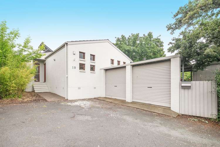 10 McLean Place, Curtin ACT 2605