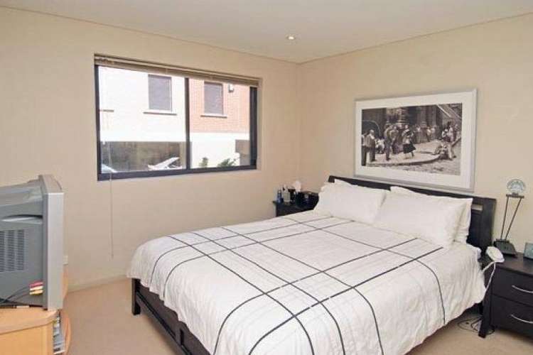 Fourth view of Homely apartment listing, 3/25 Blaxland Road, Rhodes NSW 2138