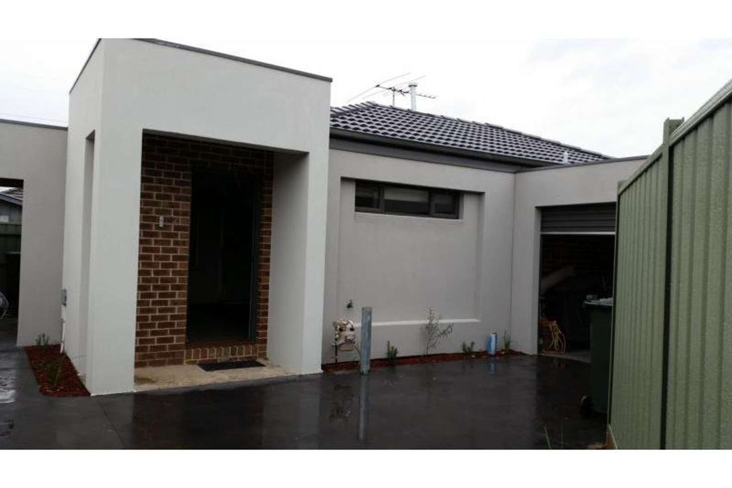 Main view of Homely unit listing, 2/24 Willow Avenue, St Albans VIC 3021
